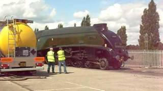 LNER A4 Pacific class 462 No 60019 quotBitternquot arriving at the NRM [upl. by Niroc]