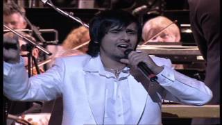 Sonu Nigam  Taaref Karun Kya Uski  An Evening In London [upl. by Yelsew]