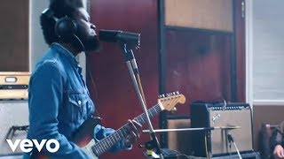 Michael Kiwanuka  Cold Little Heart Live Session [upl. by Annaiek]