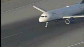 A320 Jet Blue emergency landing at KLAX [upl. by Evvy538]