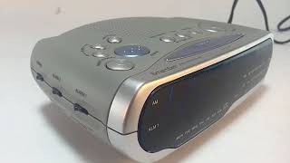 Emerson Smartset Dual Alarm Clock Radio CK 1850 Review [upl. by Alcot]