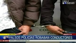 Delincuentes se disfrazaban de policías y hacían retenes para robar [upl. by Eerehc313]