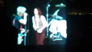 Billie Joe Armstrong amp Florence Welch  Live 105s NSSN 2011 [upl. by Holli]