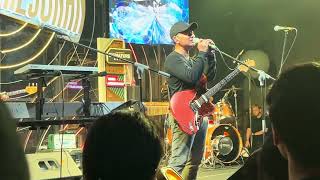 Efek Rumah Kaca  Putih Live at TSpace Bintaro Tangerang Selatan 1082024 [upl. by Amsed]