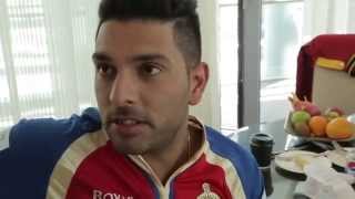 Yuvraj Singh AB de Villiers and Varun Aaron arrive in UAE [upl. by Nycila]