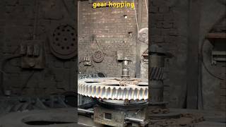 gear hopping Worm gear process oh my God worm shots gears5 [upl. by Wilhelmine]