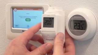 Round Wireless als temperatuuropnemer voor evohome  Honeywell Home [upl. by Evans699]