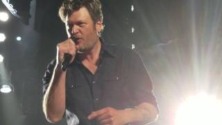 Blake Shelton Footloose live in Spokane [upl. by Enos]