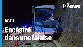 Un tragique accident de car fait deux morts et des blessés graves dans les Pyrénées [upl. by Dworman]