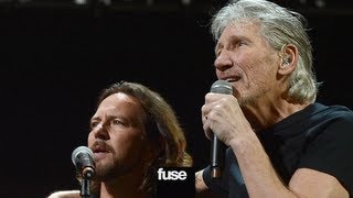 Roger Waters amp Eddie Vedder Perform quotComfortably Numbquot  quot121212quot The Concert for Sandy Relief [upl. by Fellner]