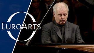 Daniel Barenboim Alberto Ginastera  La Danza de la moza donosa [upl. by Ailec]