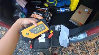 Hero Gadget membantu hidupkan enjin  Power Bank  jump starter  4K [upl. by Eimaraj695]