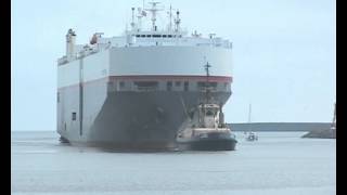 Car Carrier Euro Spirit arrives From Zeebrugge River Tyne 24th July 2014 [upl. by Karla]