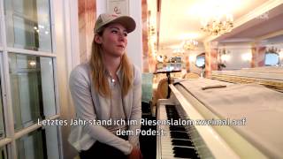 Mikaela Shiffrin am Klavier und im Interview [upl. by Sokil]