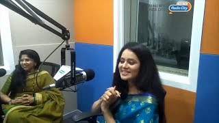 Ghadge amp Suun  Atisha Naik  Swati Limaye  Radio City [upl. by Donald]