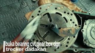 Cara membuka klaher cover cvt gear box [upl. by Verine]