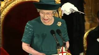 Queen Elizabeth  Annus Horribilis  Windsor Castle  Daily Star Brian Hitchen TN92156024 [upl. by Kirre]