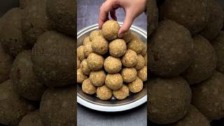 1 लड्डू खाकर जोड़ो के दर्द को दूर भगाएं Gond ke Laddu ki Recipe shorts healthy trending winter [upl. by Aura]