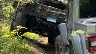 Jeeps off roading in ct jeep gladiator sahara offroad [upl. by Salvador]