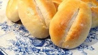 Milchbrötchen aus Dinkelmehl selber backen  Rezept Video [upl. by Eirojam700]