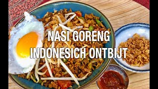 René ontbijt op zn Indonesisch met Nasi Goreng [upl. by Jollenta]