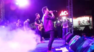 denden gonjalez  shesgone  live konser with voc band [upl. by Telrahc863]