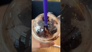 Skinny Brownie Cocoa Nibs Ice Blended Drink 2for10 at Coffee Bean and Tea Leaf singapore [upl. by Bridgette429]