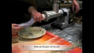 Fabrication du boudin noir [upl. by Ordep]