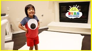 Giant Magical Googly Eyes Hide and Seek with Ryan ToysReview [upl. by Jayne]