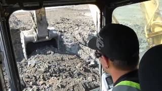 Turn the damn pumps up  Komatsu PC1250 [upl. by Anuahsal]