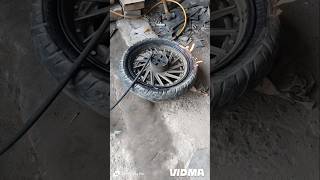 Bike ka tubeless tyre beat pakdane ka sabse aasan tarika [upl. by Saravat]