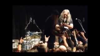 SEASICK STEVE amp DAN MAGNUSSON quot DOG HOUSE BOOGIE quot BATACLAN PARIS 21 05 2015 [upl. by Gasparo]