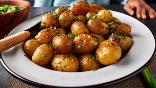 How to make garlic Parmesan potatoes [upl. by Miahc]