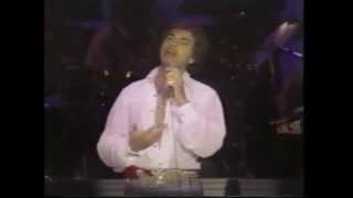 Engelbert Humperdinck LIVE in concert at the MGM Grand 1979 [upl. by Muffin853]