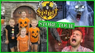 2016 SPIRIT HALLOWEEN STORE TOUR [upl. by Malda]