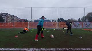 Pulcini 2015 Centro Schiaffino sfida di velocità e tecnica tra portieri training for goalkeepers [upl. by Clo]