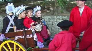 Fête des Brodeuses à PontlAbbé Bretagne [upl. by Noteek606]