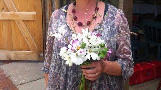 How to make a pretty homegrown bridal posy [upl. by Lindy759]