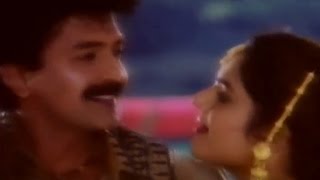 Aavesham  Muddoyamma Muddu Video Song  Rajasekhar Nagma Madhu Bala [upl. by Orlando]