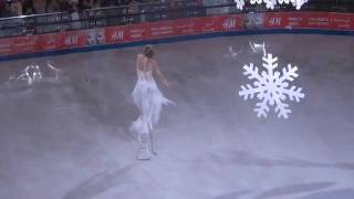 Ice Skating Dance on Stilts at Al Ain Mall [upl. by Eelnyl]