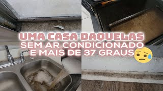 CLIENTE PEDIU LIMPEZA E ESQUECEU QUE NÃO TINHA LUZ NA CASA TIVEMOS QUE VARRER  DESLOQUEI MEU OMBRO😱 [upl. by Nittirb]