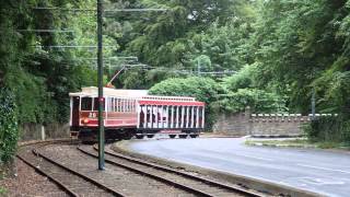 Manx Electric Railway entering Groudle Glen マンクス電気鉄道グラウドル･グレン駅到着 [upl. by Nuahsar]