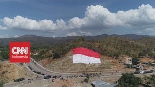 Bendera Merah Putih Raksasa di Perbatasan IndonesiaTimor Leste [upl. by Gula]