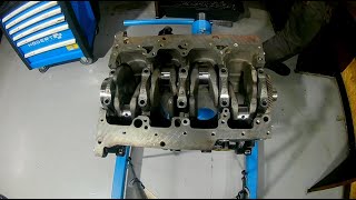 VW T5 T6 20 BiTDI CFCA ENGINE REBUILD TIMELAPS [upl. by Adnuahsar]