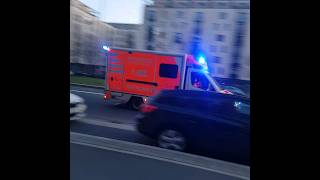 Krankenwagen Einsatz frankfurt blaulicht [upl. by Annay381]