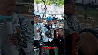 🇩🇴❤️Al ritmo de merengue tipico en el parque Colón 3 merenguetipico musica shorts salsa bachat [upl. by Onida389]