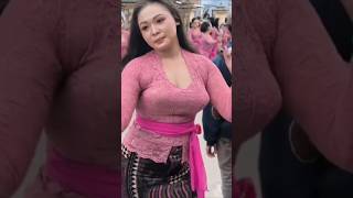 Kebaya Pink Bikin Gagal fokus [upl. by Nyltyak]