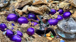 MASSIVE Gemstone COIN FOUND ON THE OREGON TRAIL Metal Detecting Incredible Finds [upl. by Narhet]