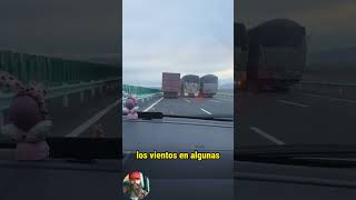 ¿Por que estos camiones ocupan los 3 carriles trucks trailers camioneros camiones camion [upl. by Annaeel]