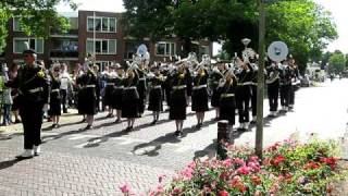 Straatparade Harkema 2009  Jachthoornkorps Showband Urk [upl. by Ikaz]